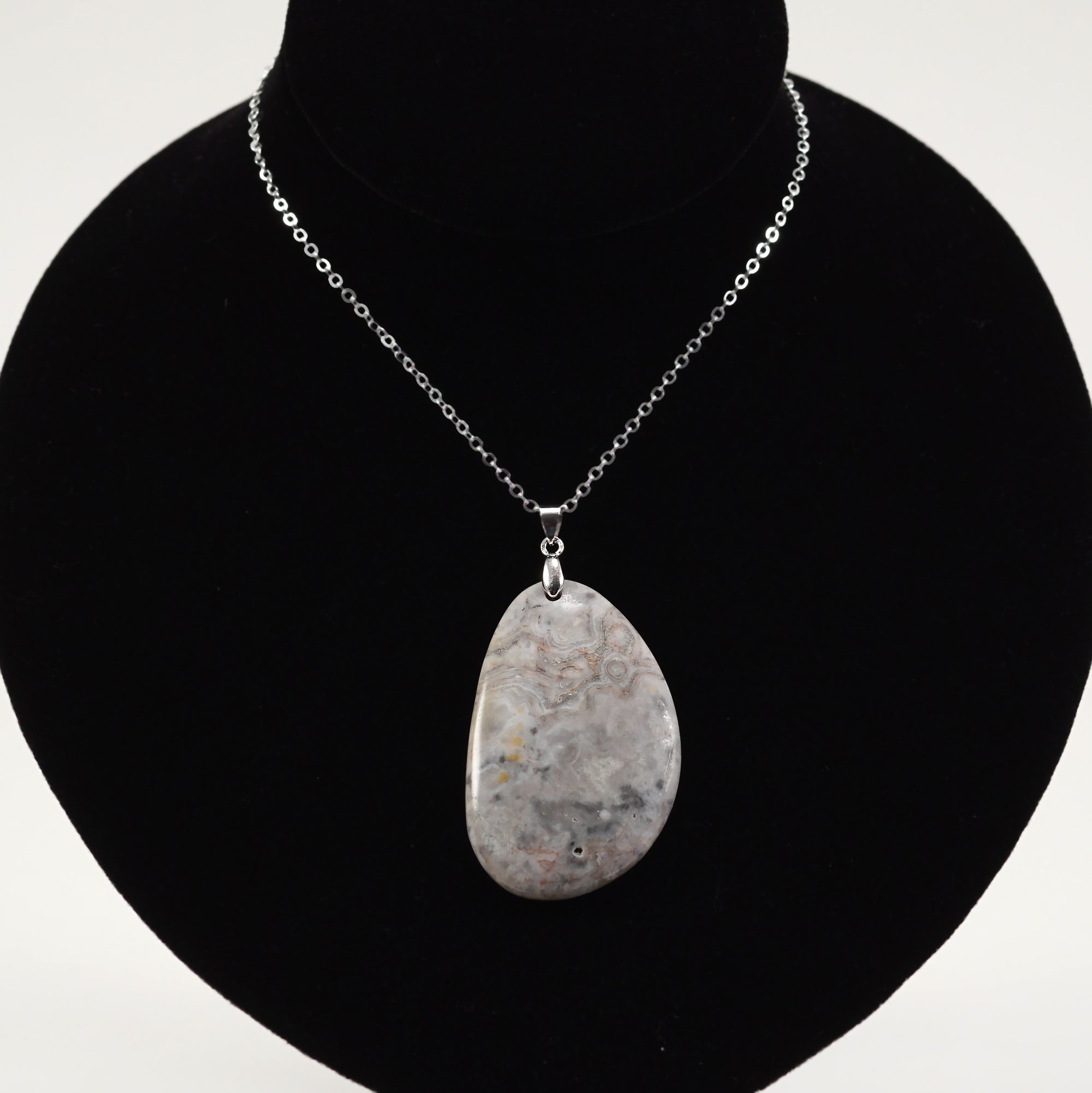 Oval Grey Agate Necklace